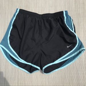 Nike Tempo Shorts | Medium
